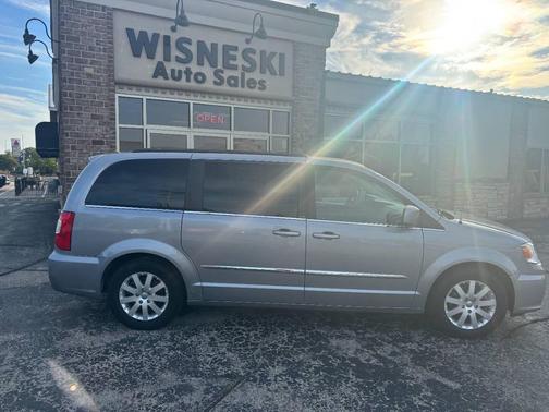2013 Chrysler Town & Country Touring