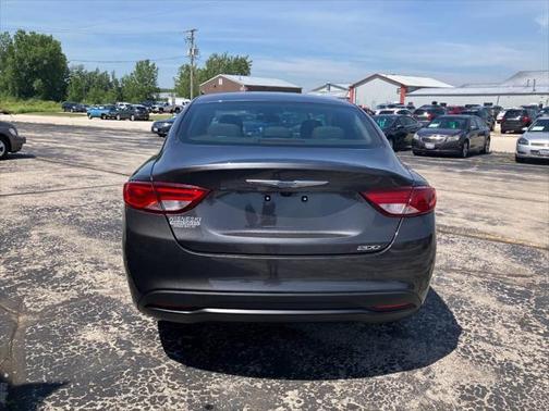 2017 Chrysler 200 LX