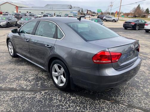 2012 Volkswagen Passat 2.5 SE