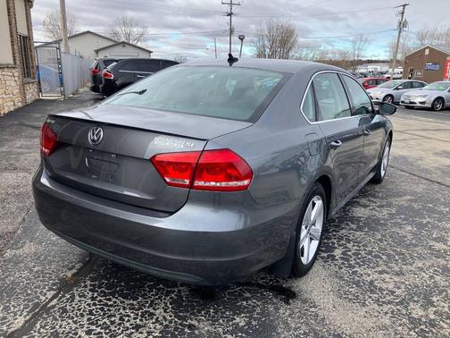 2012 Volkswagen Passat 2.5 SE