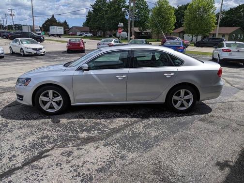 Silver 2013 Volkswagen Passat 2.5 SE