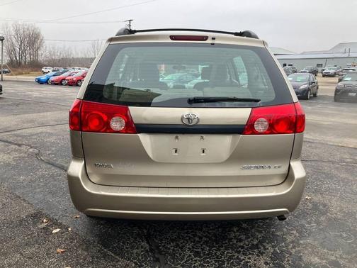 2006 Toyota Sienna LE