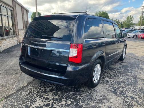 2014 Chrysler Town & Country Touring