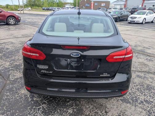 Tuxedo Black 2015 Ford Focus SE