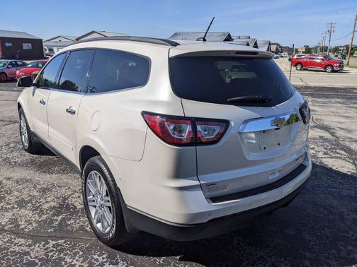 White 2015 Chevrolet Traverse 1LT
