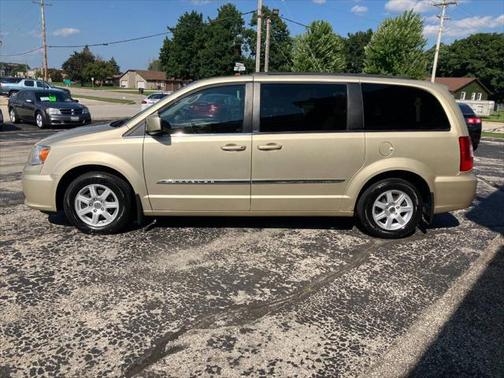 2012 Chrysler Town & Country Touring