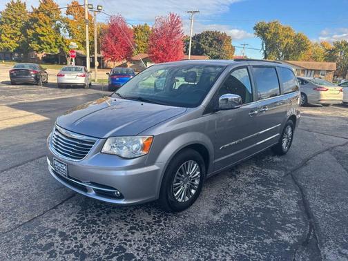 2013 Chrysler Town & Country Touring-L