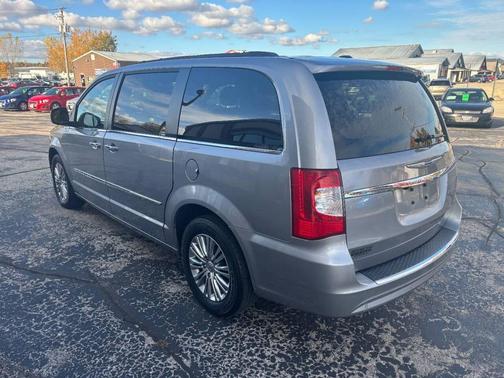 2013 Chrysler Town & Country Touring-L