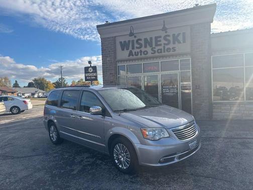 2013 Chrysler Town & Country Touring-L