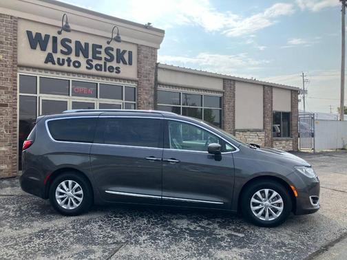 2018 Chrysler Pacifica Touring-L Plus