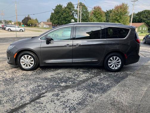 2018 Chrysler Pacifica Touring-L Plus
