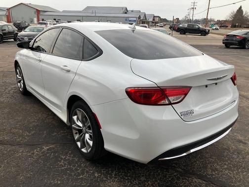 2015 Chrysler 200 S