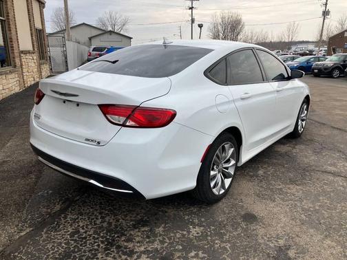 2015 Chrysler 200 S