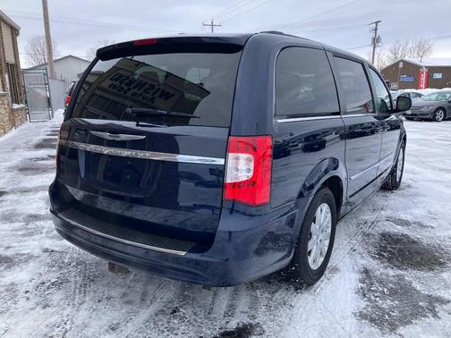 2013 Chrysler Town & Country Touring