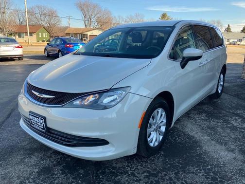 2017 Chrysler Pacifica Touring