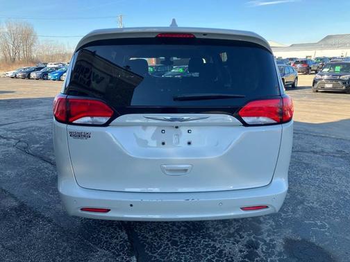 2017 Chrysler Pacifica Touring