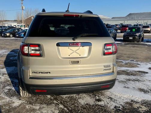 2016 GMC Acadia SLE-2