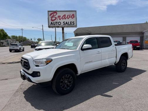 Ice Cap 2023 Toyota Tacoma SR5