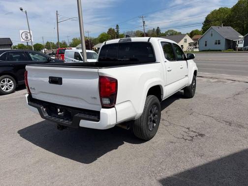 Ice Cap 2023 Toyota Tacoma SR5