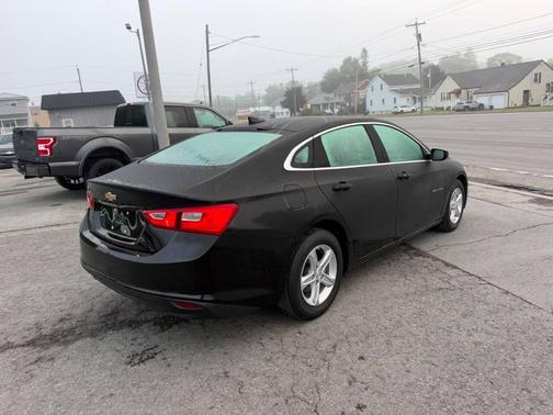 Mosaic 2023 Chevrolet Malibu 1LS