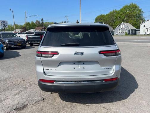2021 Jeep Grand Cherokee L Laredo