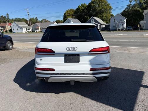 2025 Audi Q7 55 Premium Plus