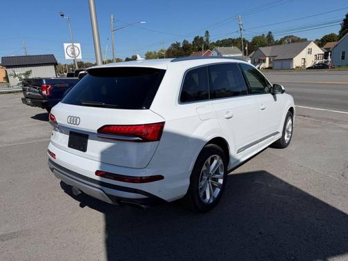 2025 Audi Q7 55 Premium Plus