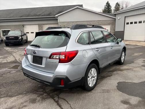 2018 Subaru Outback 2.5i