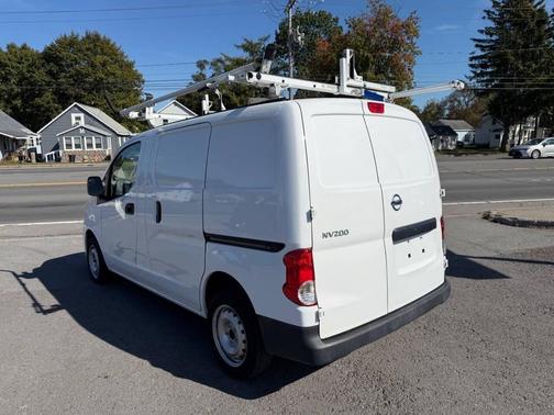 2021 Nissan NV200 S