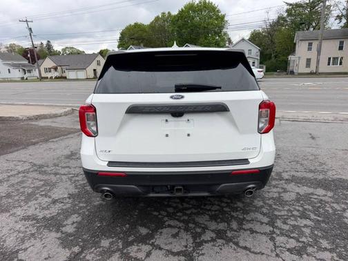 Star White Metallic Tri-Coat 2021 Ford Explorer XLT