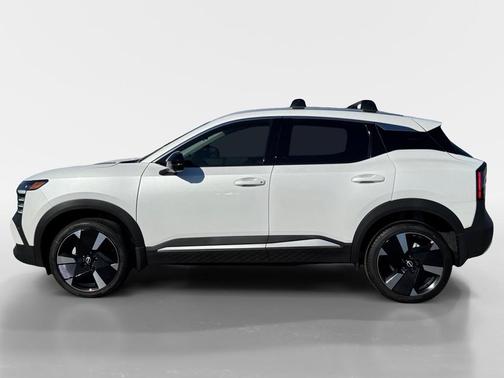 Aspen White Tri 2026 Nissan Kicks SR
