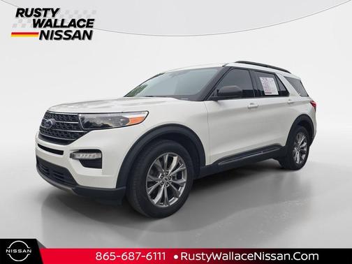 Star White 2022 Ford Explorer XLT
