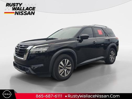 Black 2022 Nissan Pathfinder SL