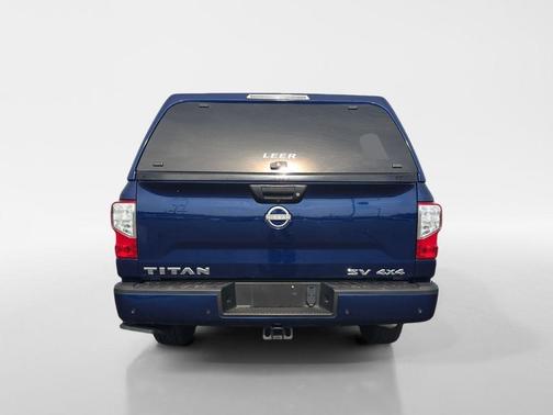 Deep Blue Pearl 2023 Nissan Titan SV