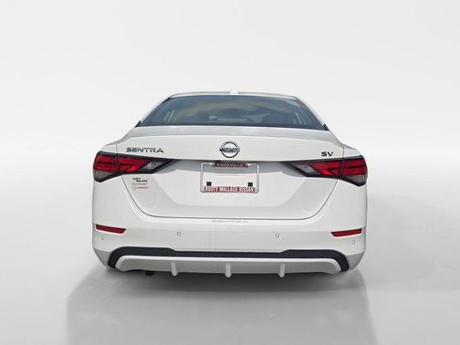 Cloud White 2022 Nissan Sentra SV