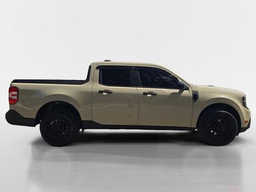 Desert Sand 2025 Ford Maverick XLT