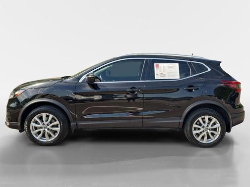 Magnetic Black 2022 Nissan Rogue Sport SV