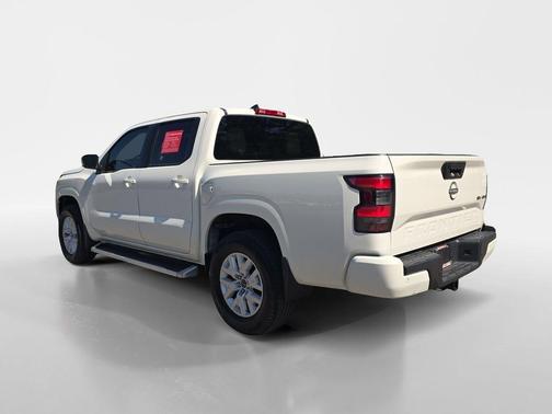 Glacier White 2023 Nissan Frontier SV