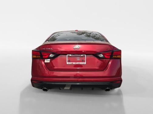 Scarlet Ember 2024 Nissan Altima 2.5 SR