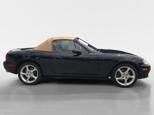 Brilliant Black 2002 Mazda MX-5 Miata