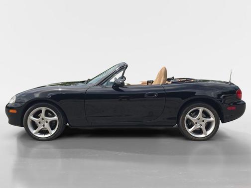 Brilliant Black 2002 Mazda MX-5 Miata