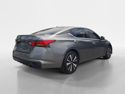 Gun Metallic 2021 Nissan Altima 2.5 SV