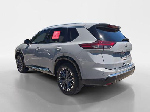 Boulder Gray Metallic 2024 Nissan Rogue Platinum