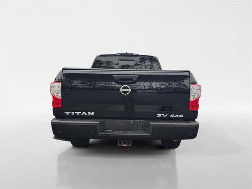 2024 Nissan Titan SV