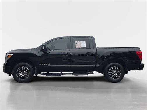 2024 Nissan Titan SV