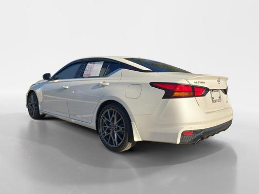 2024 Nissan Altima 2.0 SR