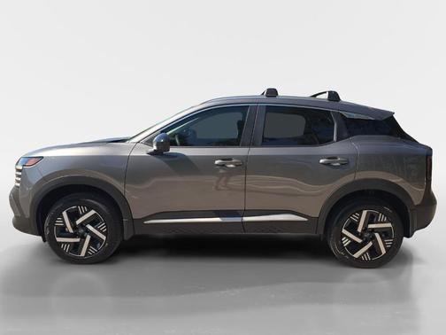 Gun Metallic 2027 Nissan Kicks SV