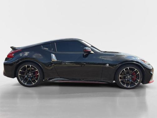 2020 Nissan 370Z NISMO