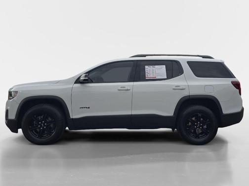 2022 GMC Acadia AT4