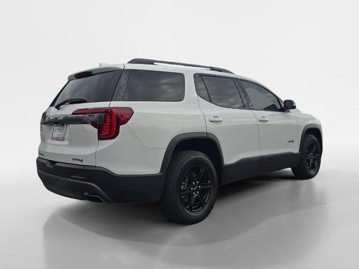 2022 GMC Acadia AT4